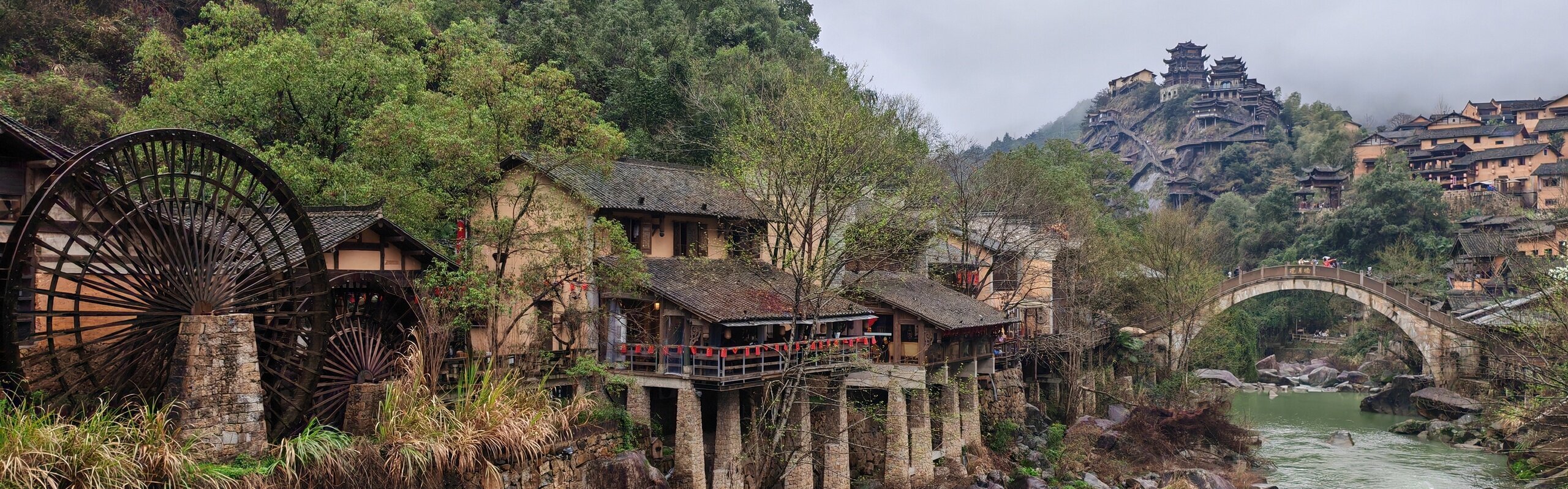 8-Day Wangxian Valley, Wuzhen, Hangzhou and Shanghai Photo-Worthy Tour