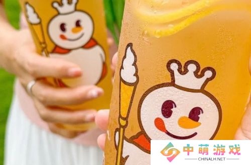 蜜雪冰城突然宣布涨价，4元的柠檬水或将成为回忆，打工人闻讯已吓哭